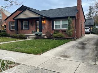 1635 Torry St, Birmingham, MI 48009