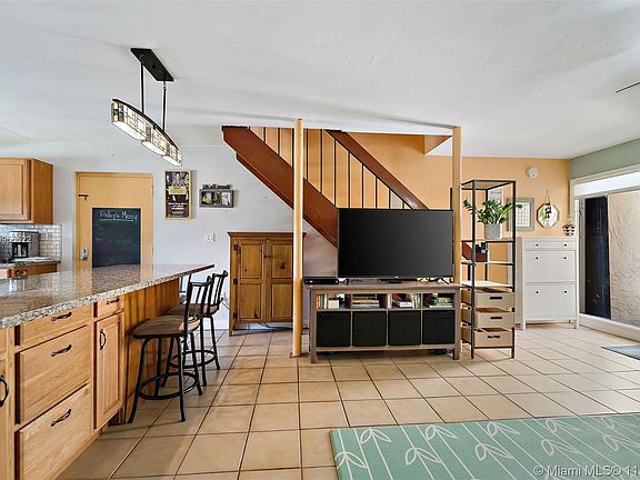 4th image of 8953 NE 4th Ave #8953