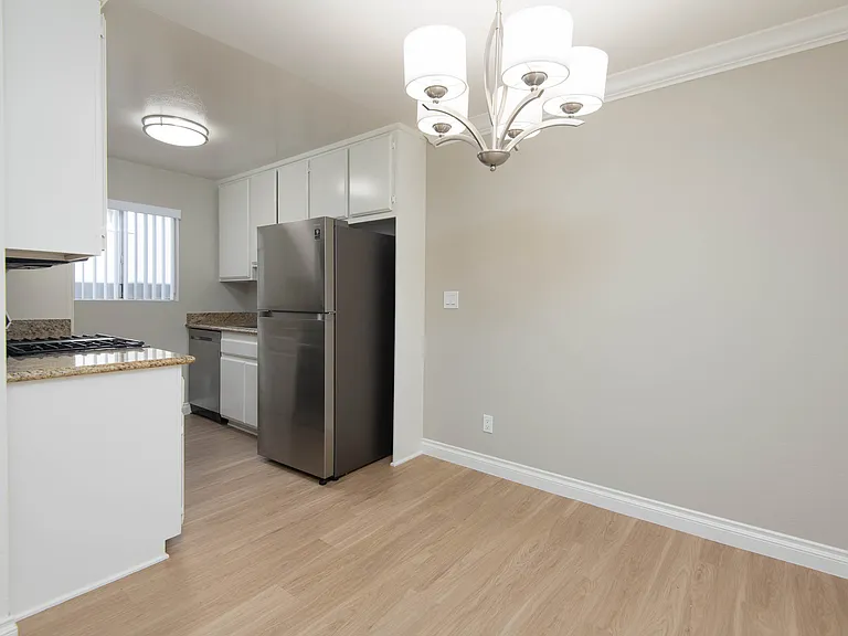 12756 Caswell Ave #102 — Photo 3