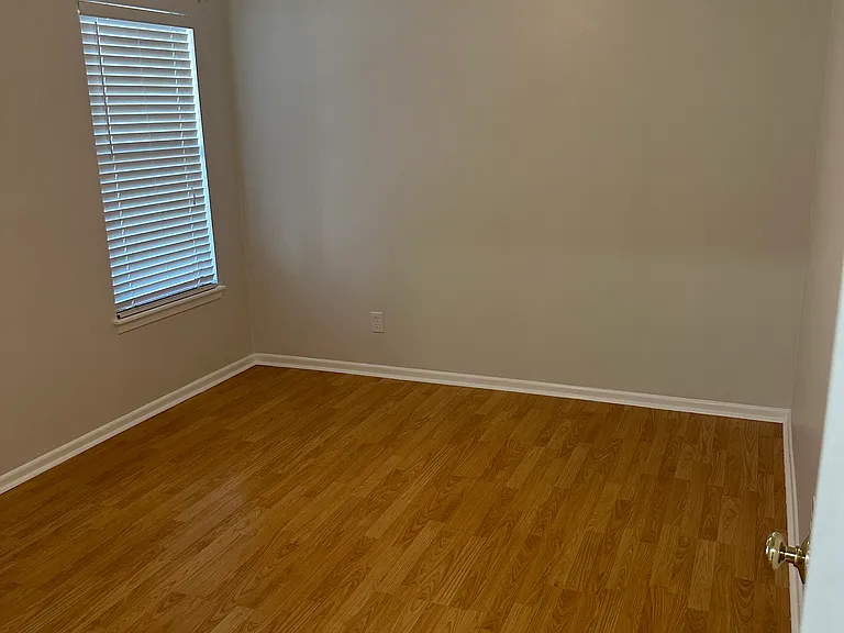 806 Lloyd Dr — Photo 12