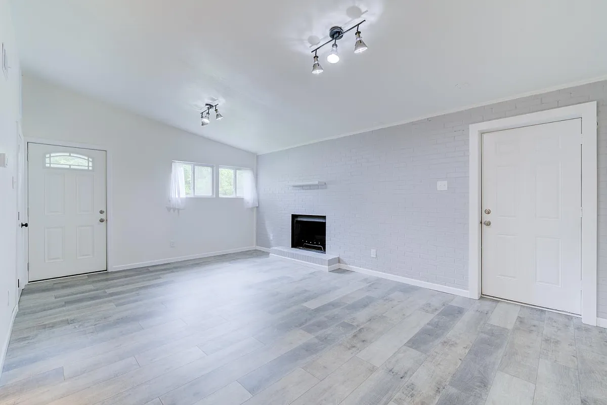 Property Photo - 8301 Pepperidge Dr