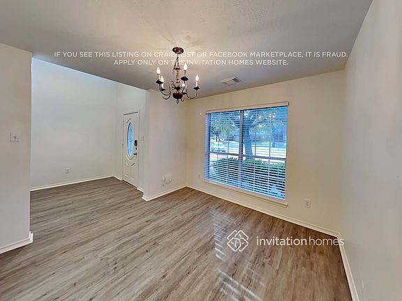 4th image of 111 Riverbreeze Ct