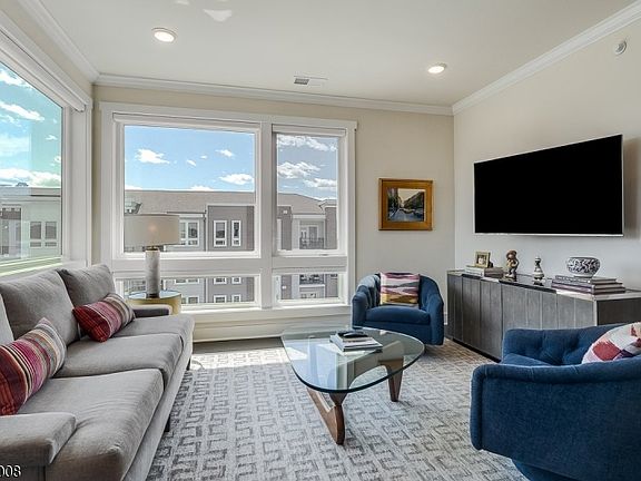 3rd image of 3 Vanderbilt Blvd BLDG 3 #402
