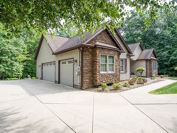 2nd image of 4407 Williamsburg Dr