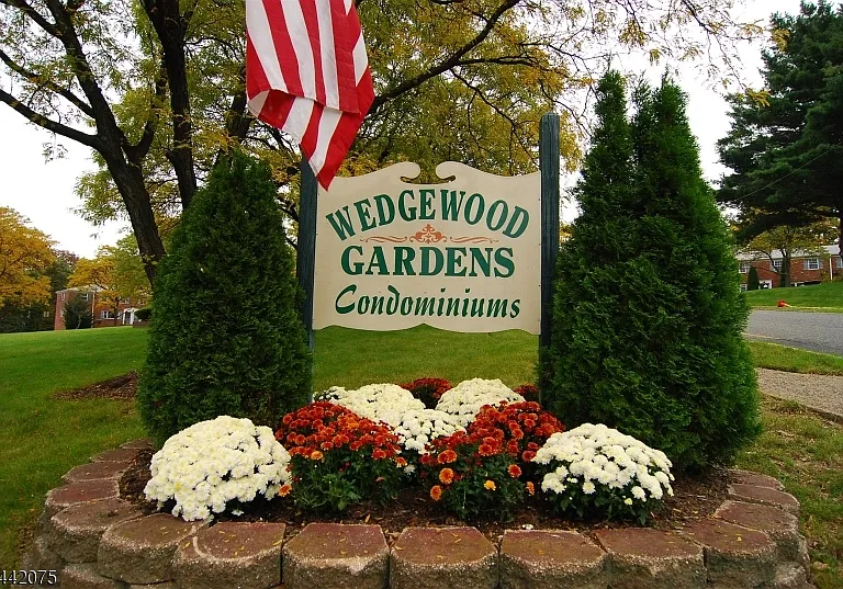 28 Wedgewood Dr #42 — Photo 20