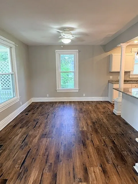 4 bed, 2592 sqft, $1,995 — Photo 4
