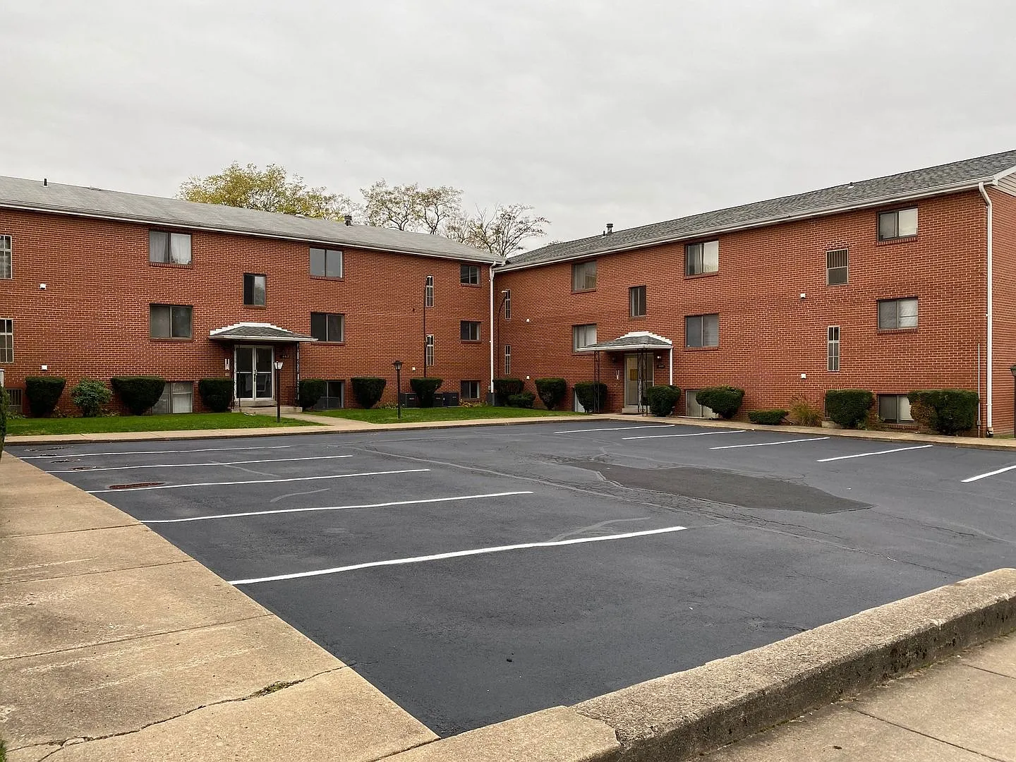 464 South Ave APT C2 photo 1