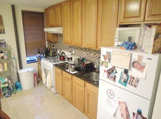2545 29th St, Astoria, NY 11102