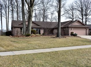 8887 Riverwood Dr, North Ridgeville, OH 44039