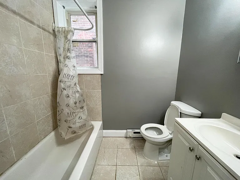 1934 W Ontario St #2 — Photo 7