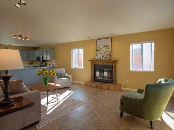 1336 Luxton St, Seaside, CA 93955