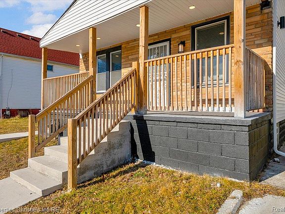 4th image of 9391 Jameson St