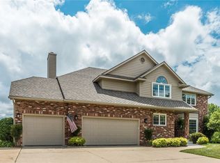 14162 Lakeview Dr, Clive, IA 50325