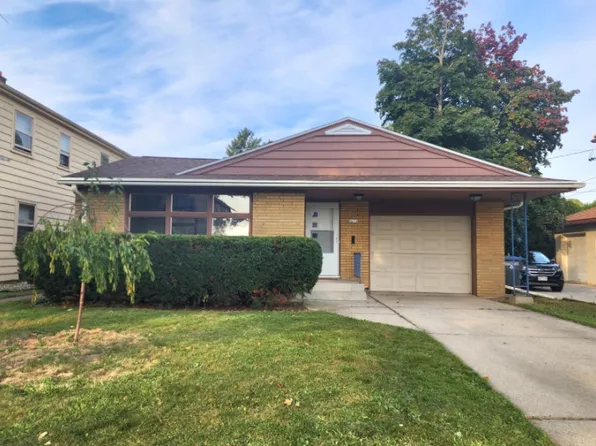 2634 N 8th St, Sheboygan, WI 53083