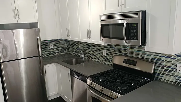 Rented by Metro Garden Realty NYC | media 18