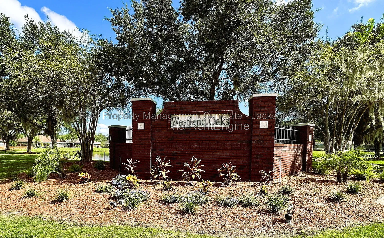 5 bed, 3.0 bath, 2830 sqft, $2,450 — Photo 2