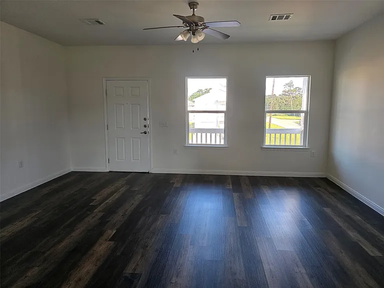6303 White Oak Dr — Photo 5