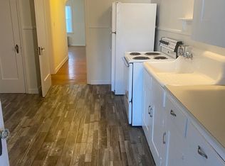 305 1/2 E Main St, Endicott, NY 13760