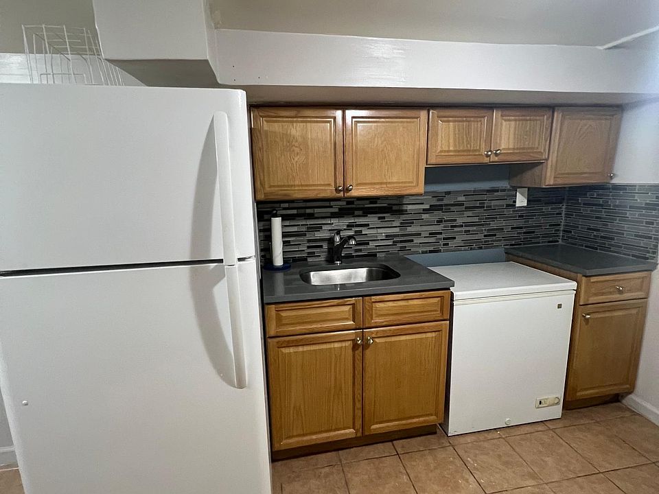 1st image of 3406 Ely Ave Floor 1