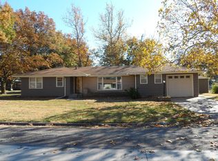 209 E Maple St, Canton, KS 67428