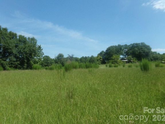 4th image of 723 Lester Hicks Cir