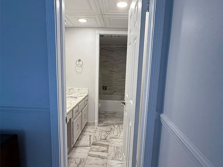 859 Jeffery St #1040 — Photo 27
