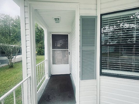 5th image of 713 Forest Ln