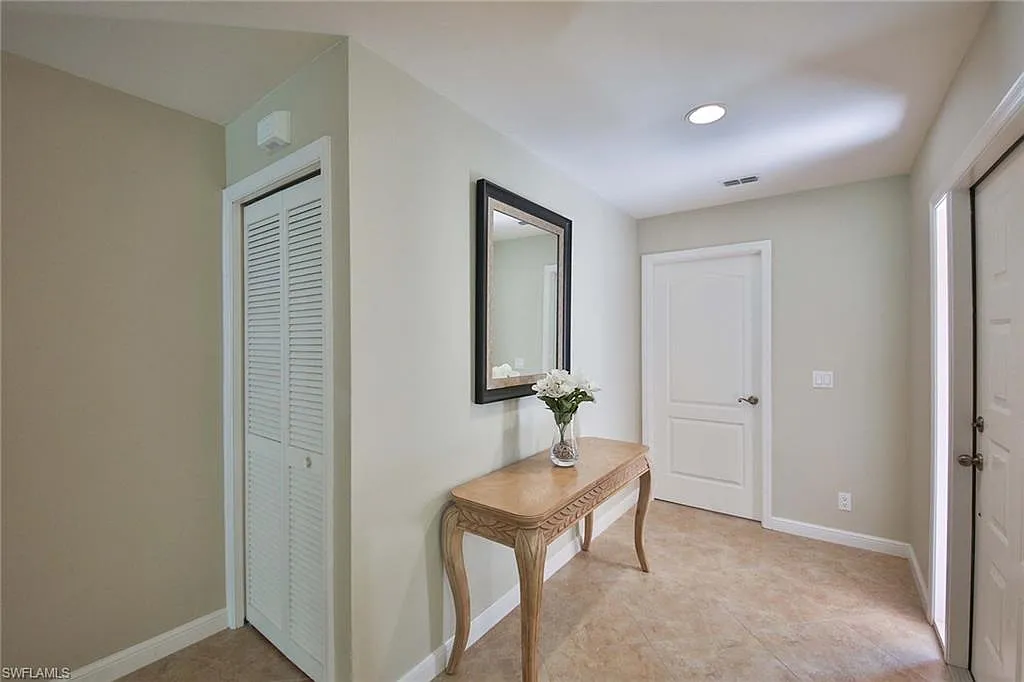 3 bed, 2.0 bath, 1740 sqft, $7,500 — Photo 3