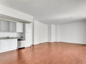 1350 NW 8th Ct
