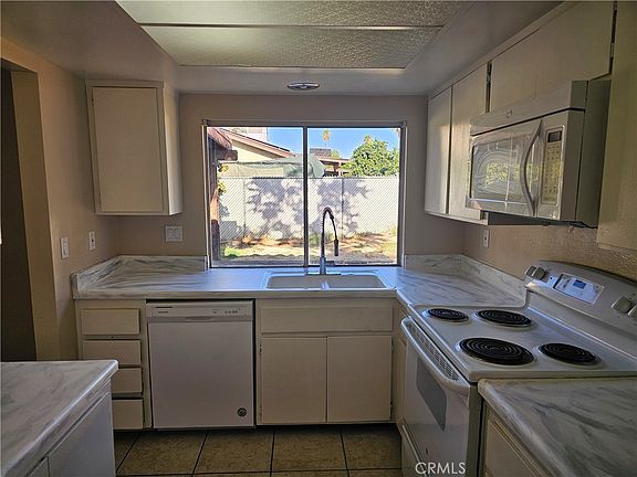 4th image of 27168 Roger St