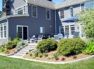 8 Eastview Rd, New Fairfield, CT 06812