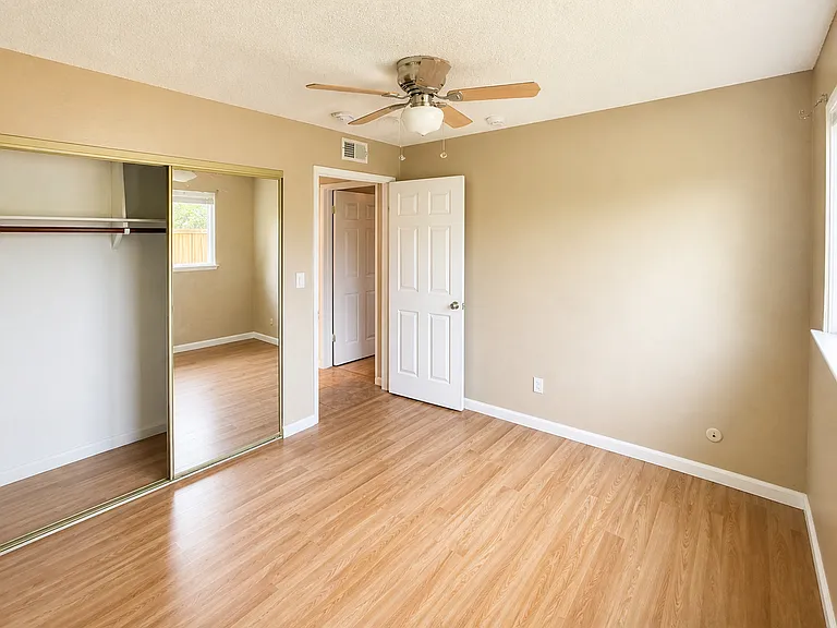 5836 Palm Ave — Photo 10