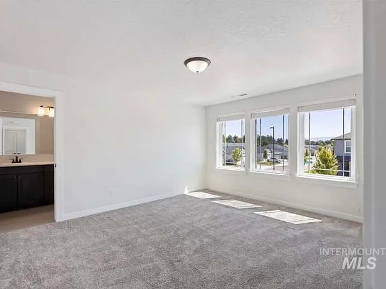 3131 N Chianti Ave — Photo 10
