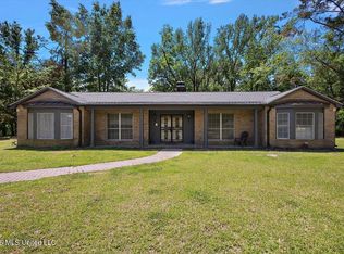 922 Belle Air Cir, Yazoo City, MS 39194