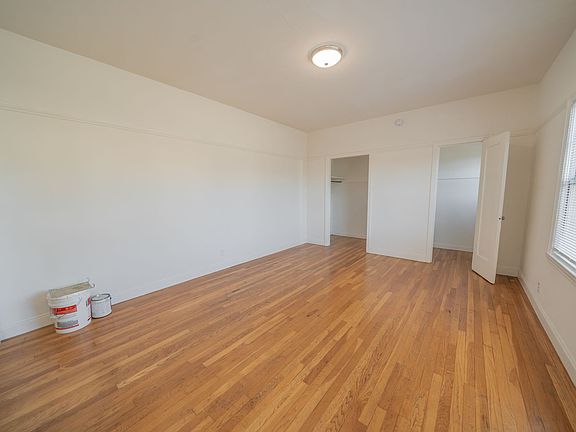 2nd image of 544 37th St APT 206