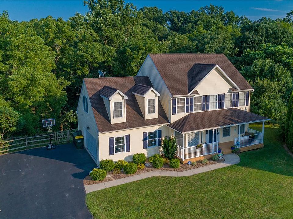 1st image of 5425 Amanda Dr N