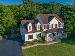 5425 Amanda Dr N, Laurys Station, PA 18059