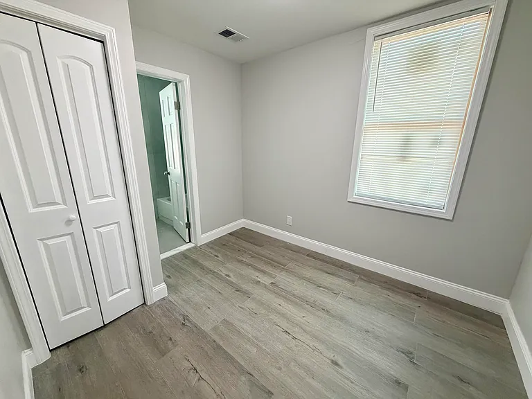 341 Grosvenor Ave #3 & 4 — Photo 10