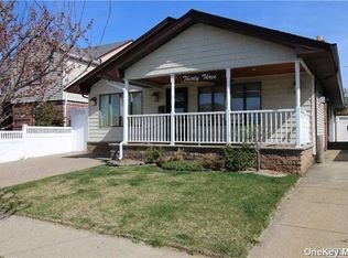 33 Waterford Rd, Island Park, NY 11558