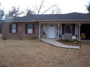 63 Clemis Dedeaux Rd, Perkinston, MS 39573