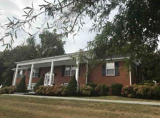 1415 Whiteside Dr, Morristown, TN 37814