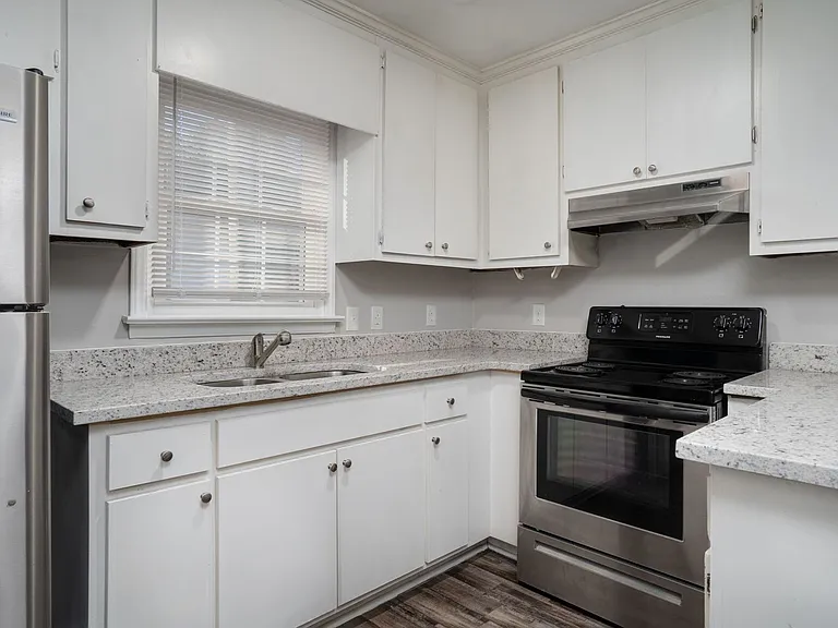 101-131 Nandina Ct — Photo 7
