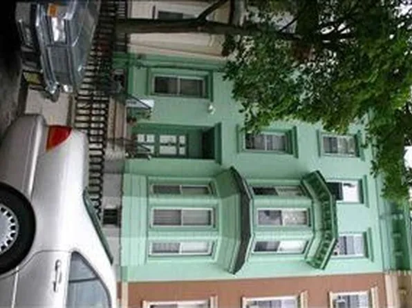 21 Belmont Ave, Jersey City, NJ 07304