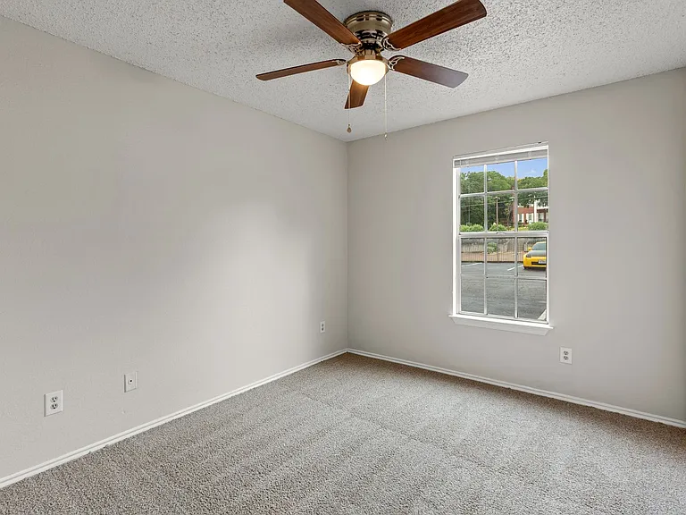 104 Mosscliff Cir #8 — Photo 11