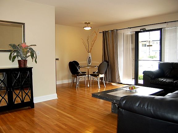 2nd image of 10112 Old Orchard Ct APT 1C