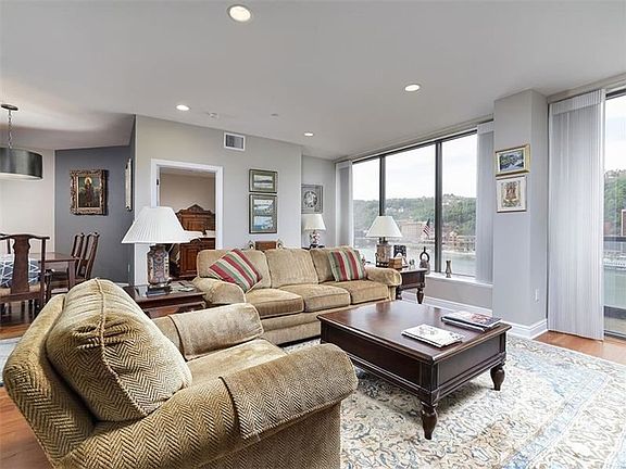 2nd image of 151 Fort Pitt Blvd APT 602