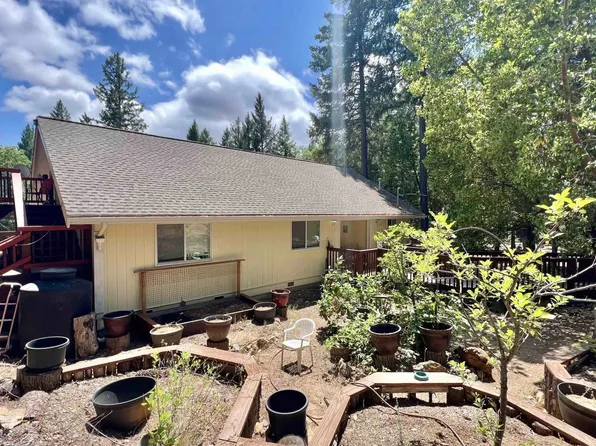 2240 Brady Rd, Hayfork, CA 96041