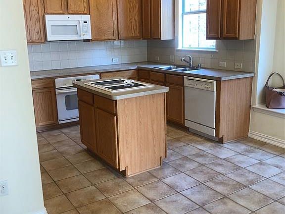 2nd image of 6821 Mason Dr