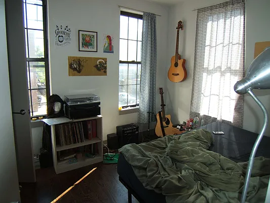 Rented by Joel Weisz, LREB | media 19