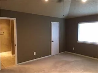 4 bed, 2.0 bath, 1838 sqft, $1,900 — Photo 2